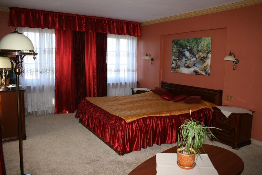 Hotel Zamek Karnity Miłomłyn Eksteriør bilde