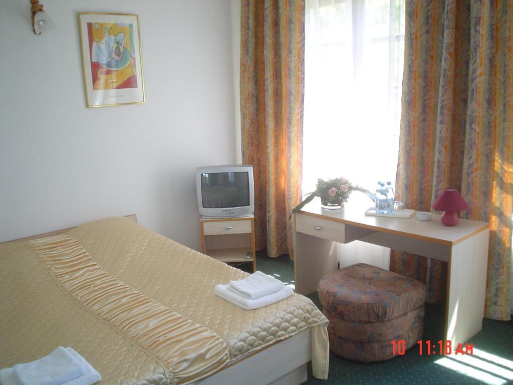 Hotel Zamek Karnity Miłomłyn Rom bilde