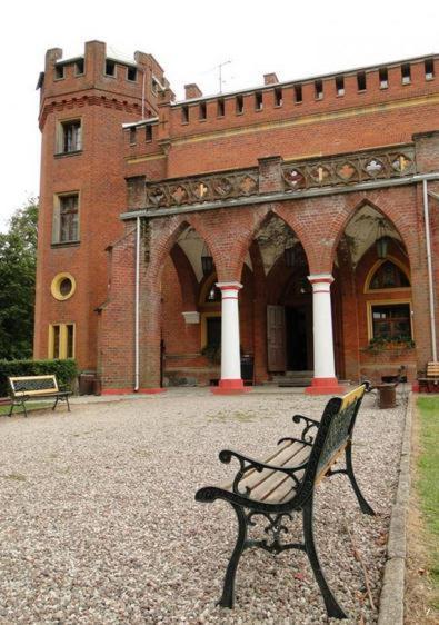 Hotel Zamek Karnity Miłomłyn Eksteriør bilde